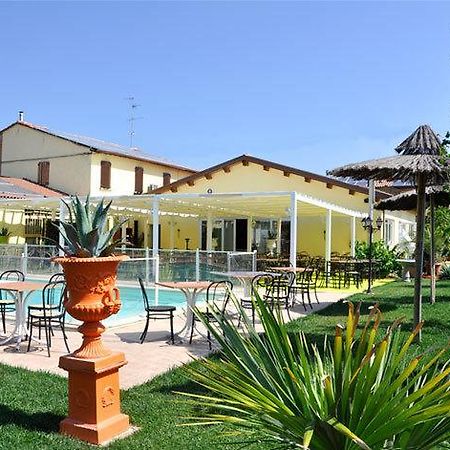 Locanda Del Lupo ฟาเอนซา ภายนอก รูปภาพ