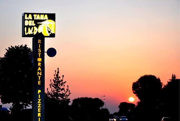 Locanda Del Lupo ฟาเอนซา ภายนอก รูปภาพ