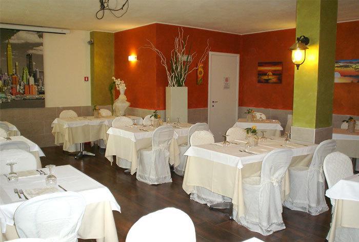 Locanda Del Lupo ฟาเอนซา ภายนอก รูปภาพ